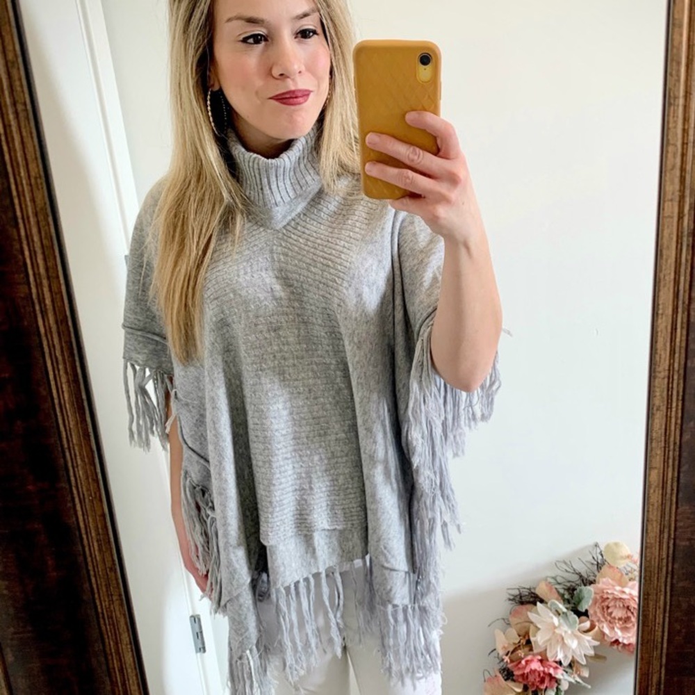 AKIRA Gray Poncho